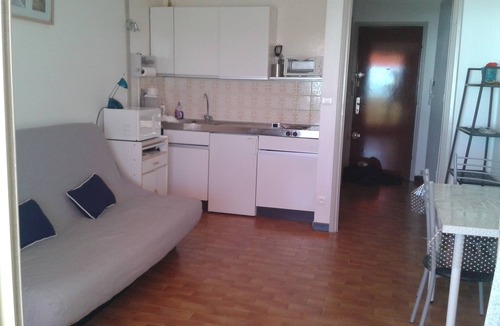 Carnon-Plage Apartment | 5MN WALK FROM THE BEACH, PLEASANT STUDIO WITH SEA VIEW IN CARNON PLAGE