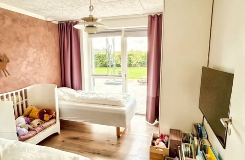 Odense Condo | 5pers priv entr 3BR TV kitchnette bath-city/nature