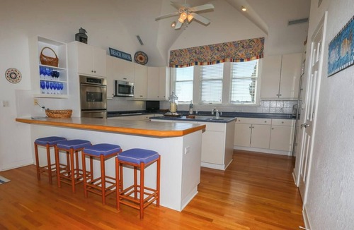 Southern Shores House | 5th Ave Coastal Retreat - 5 BR Oceanfront home w/Private Pool!