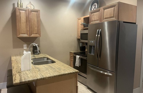 Cliff - Cannon Apartment | 5th Avenue Suites Unit 4