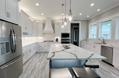 Crystal Beach House | 5TH ROW - DRIFTWOOD - 4 BEDROOM - 3 BATH - SLEEPS 17
