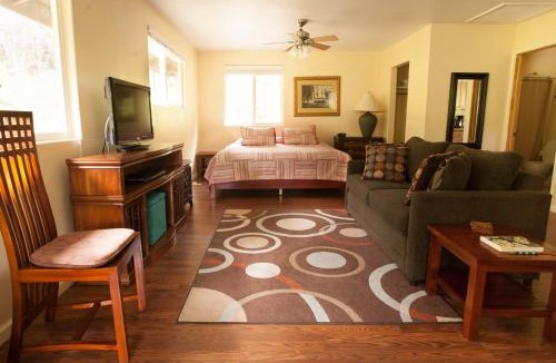 Volcano House | 5th Street Ohana