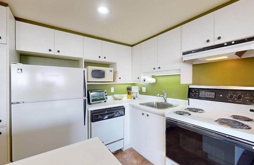 Beaupre Condo | 6-412 : Condo - 1 bedroom - sleeps 4