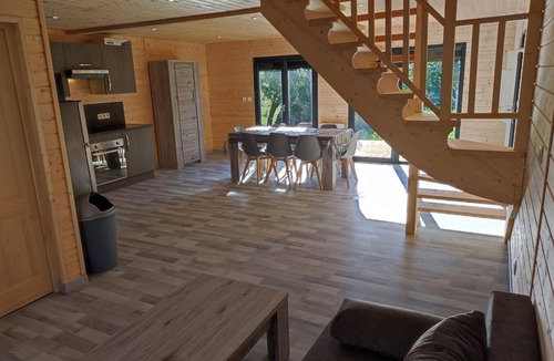 Singly Ski Chalet | 6/8 person country cottage