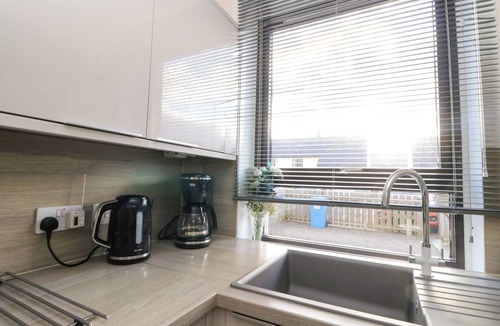 Spean Bridge Cottage | 6 AONACHAN GARDENS, pet friendly, with a garden in Spean Bridge