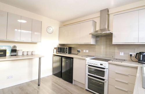 Spean Bridge Cottage | 6 AONACHAN GARDENS, pet friendly, with a garden in Spean Bridge