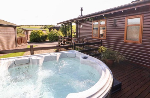 Tunstall House | 6 Badgers Retreat