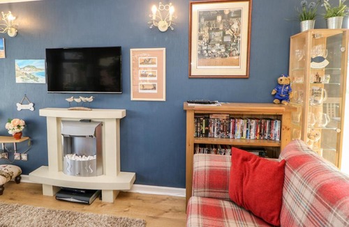 Tunstall House | 6 Badgers Retreat