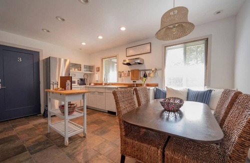 Lynchburg House | 6 BDR Escape | WALK to LU | Private Parking | 6TVs