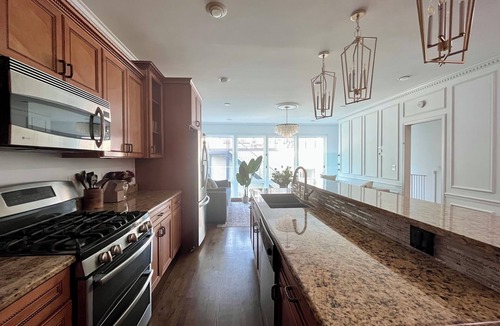 Avondale House | 6 BDRM/6 BATH LUX Avondale Home, Sleeps 15, Rooftop Deck & 2 Car Garage!