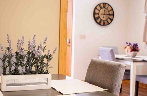 Bristol House | #6 * BEAUTIFUL* PET FRIENDLY HOME IN CENTRAL CT!*