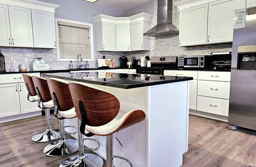 Cedar Lake House | 6 Bed 3 BA Spacious A-Frame Near Crown Point