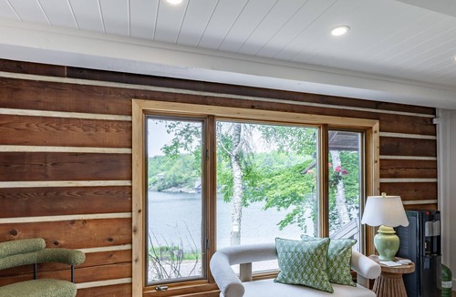 Seguin Cottage | 6 bed 3 bath cottage on Lake Joseph - sandy beach with all-day-sun!