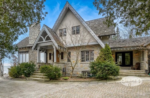 Lafontaine Cottage | 6 bed 4 bath cottage in Tiny with stunning beach on Georgian Bay!
