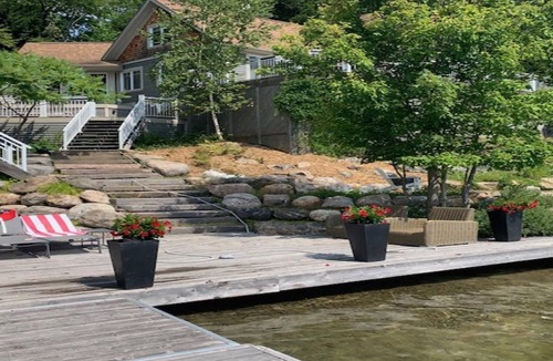 Muskoka Lakes Cottage | 6 bed 4 bath cottage on Lake Joseph