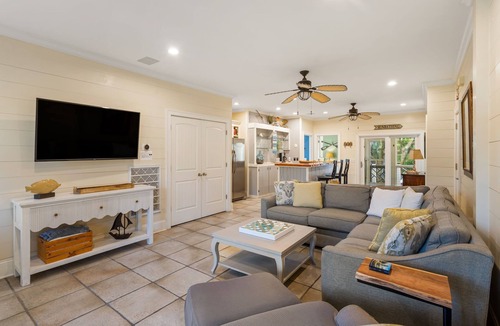 Isle of Palms House | 6 Bed/5 Bath Home, Elevator. Private Yard & Pool, Discounts for Winter bookings