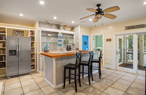 Isle of Palms House | 6 Bed/5 Bath Home, Elevator. Private Yard & Pool, Discounts for Winter bookings
