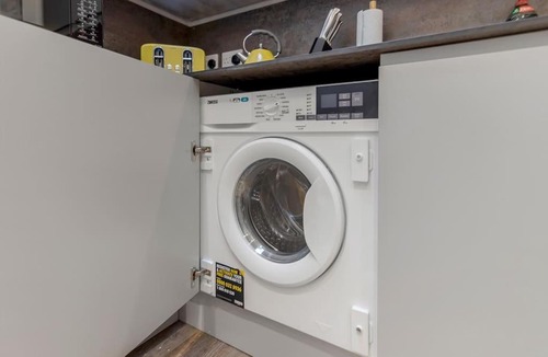 Thorpe St Andrew House | 6 bed 6 bath house perfect for contractors