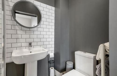 Thorpe St Andrew House | 6 bed 6 bath house perfect for contractors