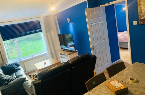 Reading House | 6-Bed House-Reading-Sleeps12-TownCentre