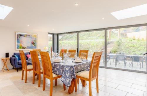 Milborne Saint Andrew House | 6 Bed in Milborne St. Andrew 80549