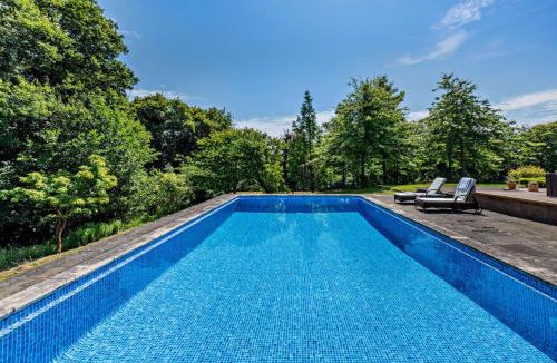 Robertsbridge House | 6 Bed in Robertsbridge oc-d29525