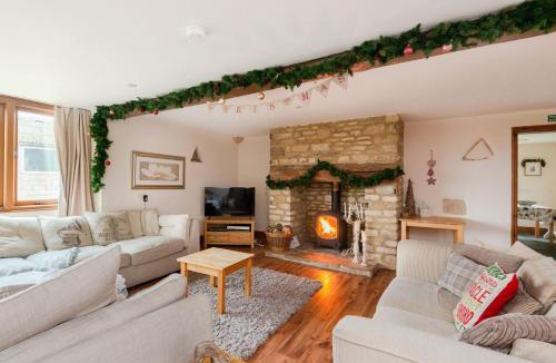 Witney House | 6 Bed in Stonesfield CC028