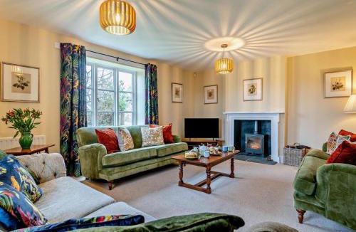 Charfield House | 6 Bed in Wotton-under-edge oc-95836