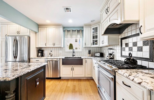 Holgate House | 6 Bedrm, 3 Full Baths, Sleeps 15, Steps 2 Beach, Patio with Fireplace, Fr Porch