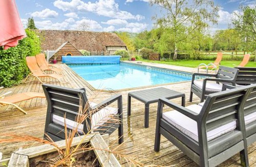 Vieux-Pont-en-Auge House | 6 bedroom accommodation in Vieux-Pont-En-Auge