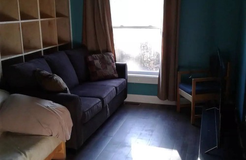 Stoney Creek House | 6 bedroom 2 bath country retreatn