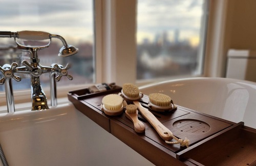 Minneapolis House | 6 bedroom, 4 Bathroom Victorian Mansion 1 Mile from Downtown Minneapolis