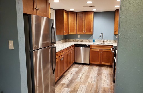 Climax Springs Cabin | 6 Bedroom - 5.5 Bath - Second Tier