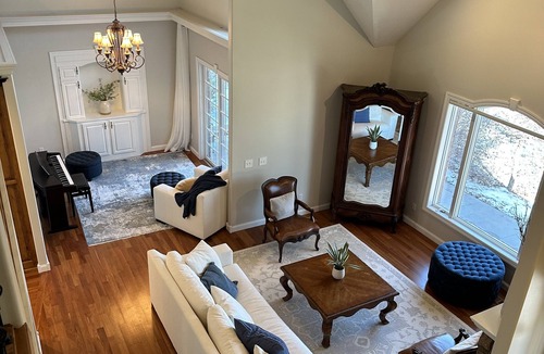 Kearney House | 6 bedroom 5 bathroom kearney NE house huge kitchen and theatre.