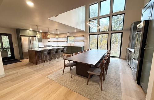 Hager City House | 6 Bedroom, 6.5 bathroom with Indoor Pool, Hot Tub & Sauna
