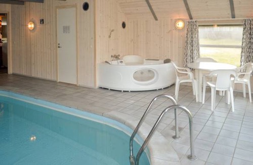 Houvig Strand House | 6 bedroom accommodation in Ringkøbing