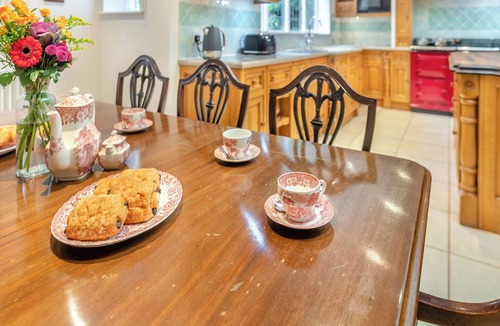 East Grinstead Cottage | 6 bedroom accommodation in East Grinstead