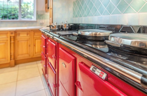 East Grinstead Cottage | 6 bedroom accommodation in East Grinstead