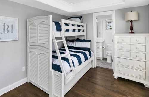 Harvey Cedars House | 6 bedroom accommodation in Harvey Cedars