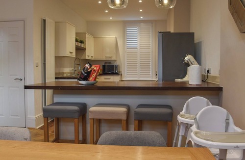 New Eltham Cottage | 6 bedroom accommodation in New Eltham