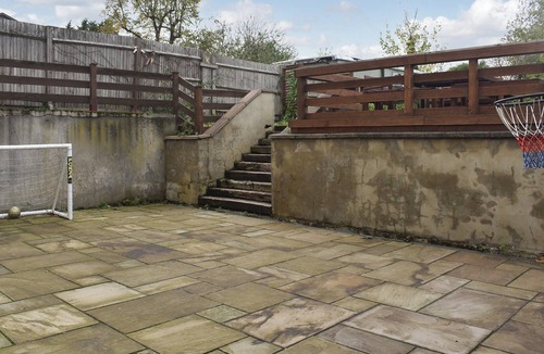 New Eltham Cottage | 6 bedroom accommodation in New Eltham