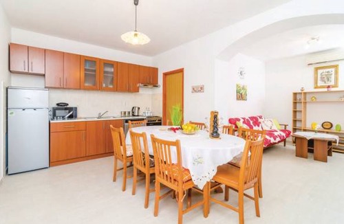 Sudurad House | 6 bedroom accommodation in Sipan