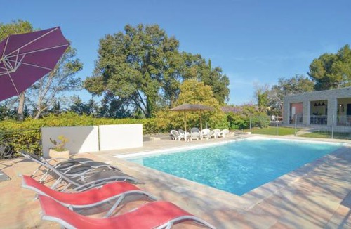 Aubais House | 6 bedroom accommodation in Aubais