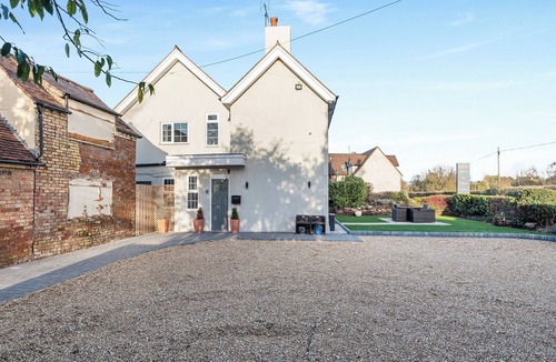 Kidderminster Cottage | 6 bedroom accommodation in Shenstone