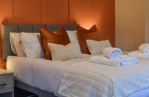 Newland Near Ulverston Cottage | 6 bedroom accommodation in Ulvertson