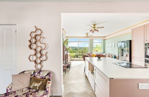 Worcester Cottage | 6 bedroom accommodation in Worcester