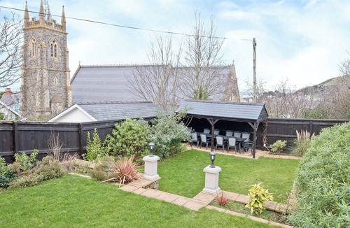 Aberaeron Cottage | 6 bedroom accommodation in Aberaeron