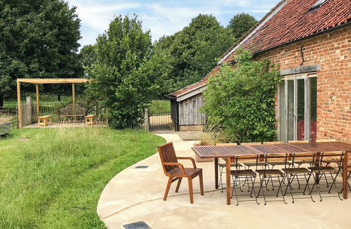 Oxborough Cottage | 6 bedroom accommodation in Oxborough