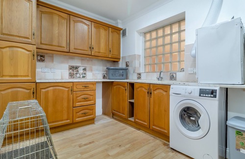 Claydon Cottage | 6 bedroom accommodation in Ipswich