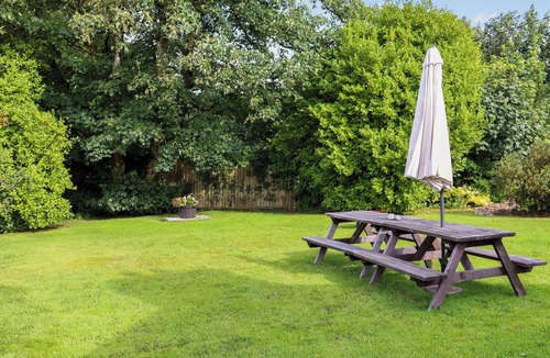 Ludchurch Cottage | 6 bedroom accommodation in Narbeth